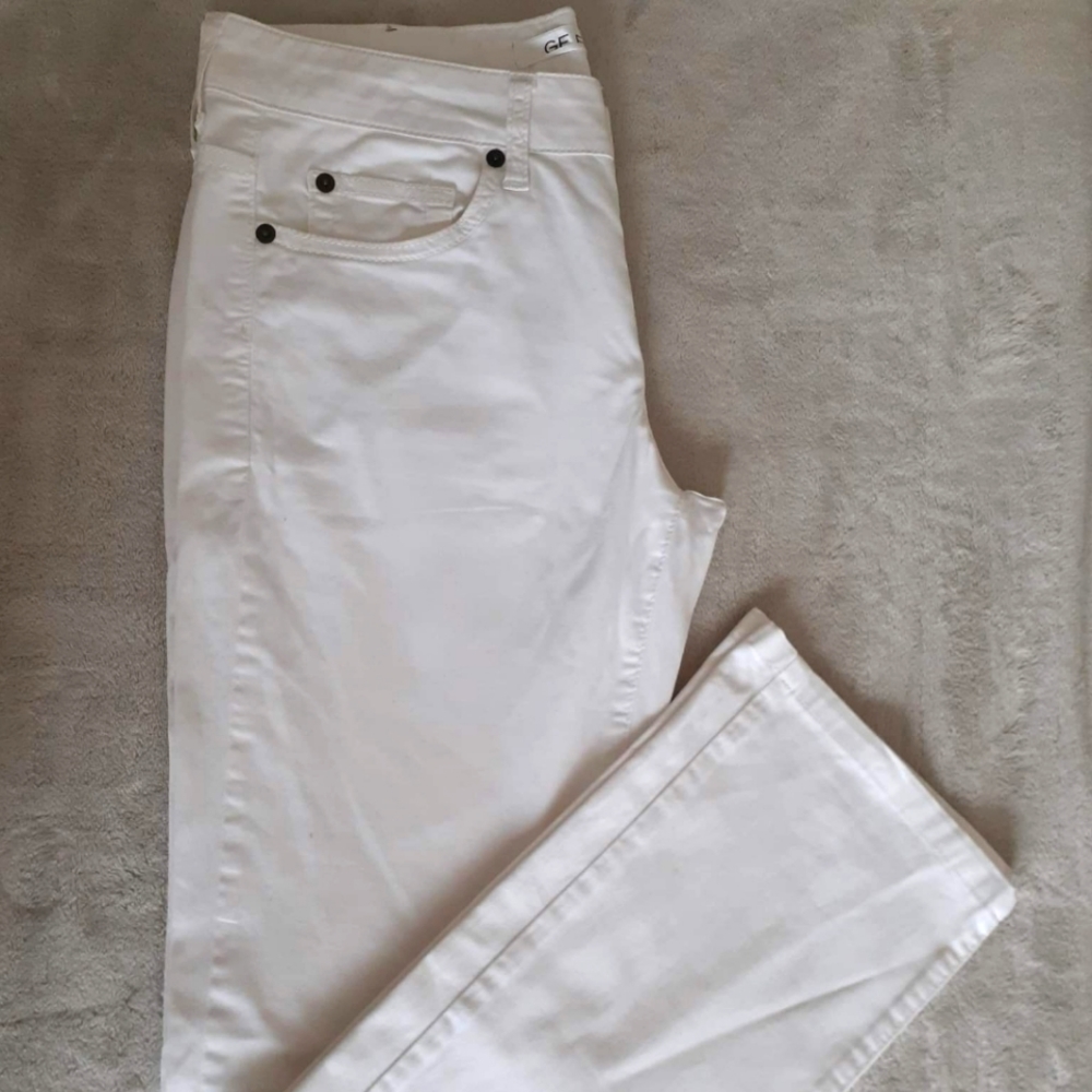 GF FERRE JEANS Women's White Jeans sz 29, Nwt